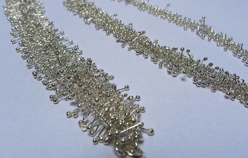 elegante smykker, feminine smykker, smykkekunstner, gave til henne, gave til mor, 50 års gave dame, sølvarmbånd, smykkegave, unike gaver, norsk smykkedesign, armbånd, kortreist mote, sølvsmed, smykker laget av sølv, konfirmasjonsgave jente, statement smykker, sølvarmbånd