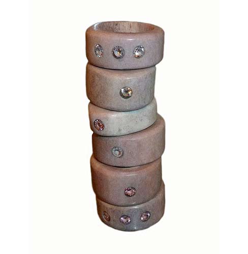 Annegi Eide, norsk kunsthåndverk, norwegian crafts, sightunseen, crafts from Norway, originmade, handcrafted, håndlaget, ringer av horn, smykker av gevir, made in norway, norsk smykkedesigner, norsk smykkedesign